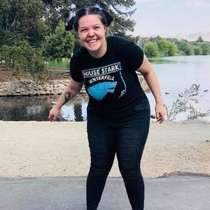 Meet your Posher, Caitlin